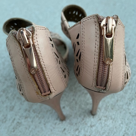 Sam Edelman Heels - Picture 2 of 7